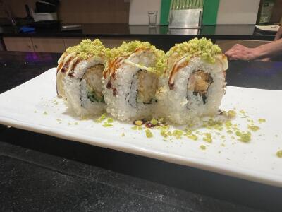 28. Krokante garnalen maki