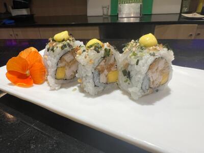 26. Mango kip maki